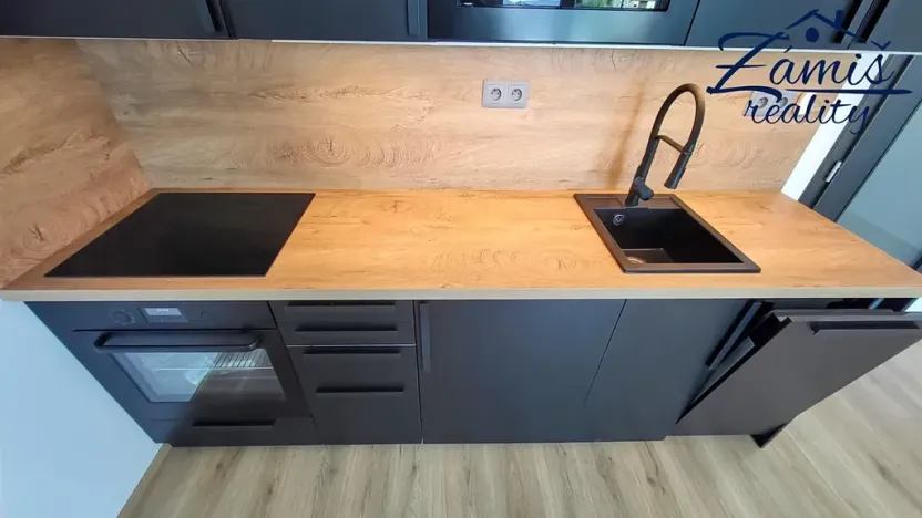 Pronájem bytu 1+kk, Kladno, Štěpána Rautenstraucha, 32 m2