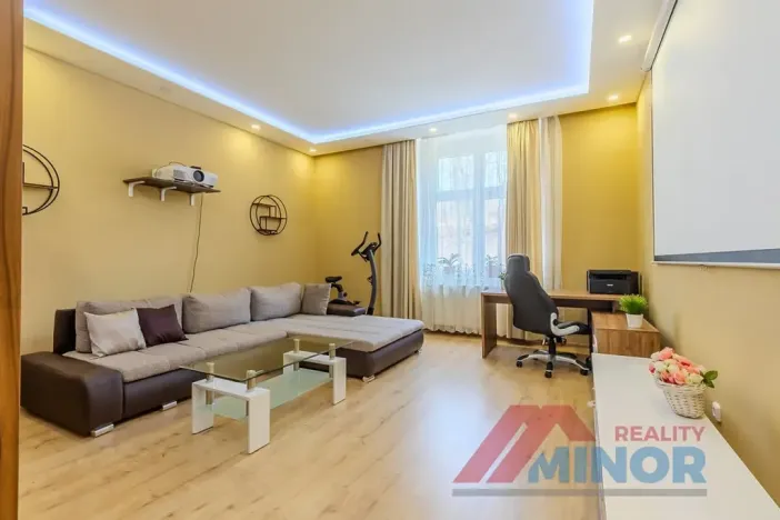 Prodej bytu 3+1, Slaný, Ouvalova, 94 m2