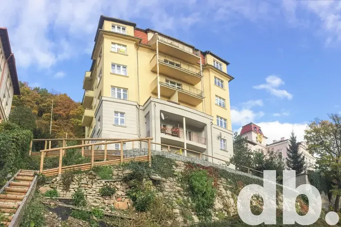 Pronájem bytu 3+1, Karlovy Vary, Na Vyhlídce, 90 m2