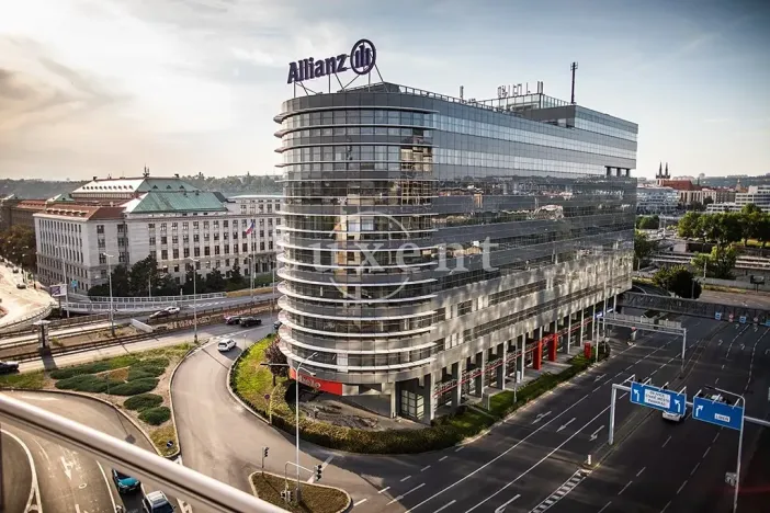 Pronájem kanceláře, Praha - Karlín, Ke Štvanici, 570 m2