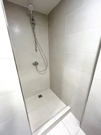 Pronájem bytu 1+kk, Praha - Vysočany, Poděbradská, 30 m2