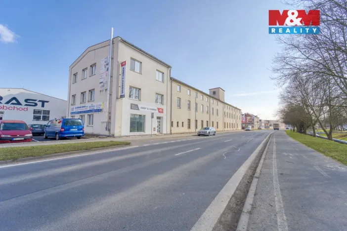 Pronájem obchodního prostoru, Klatovy - Klatovy II, Koldinova, 64 m2