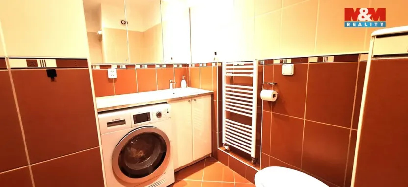 Prodej bytu 1+kk, Davle, Sídliště, 41 m2