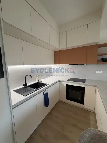 Prodej bytu 2+kk, Hluboká nad Vltavou, Masarykova, 54 m2