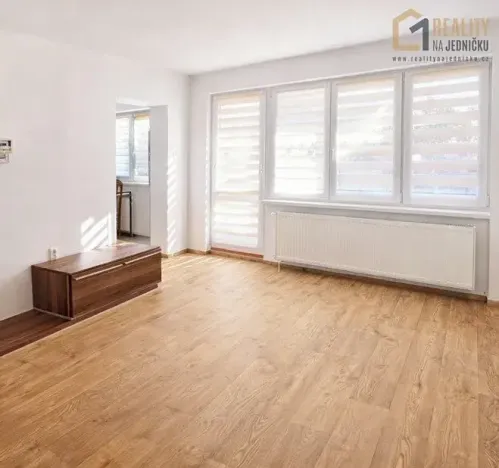 Prodej bytu 3+1, Smidary, Zahradní, 83 m2