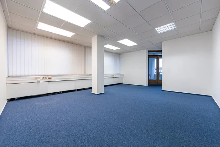 Pronájem kanceláře, Praha - Vysočany, Freyova, 89 m2