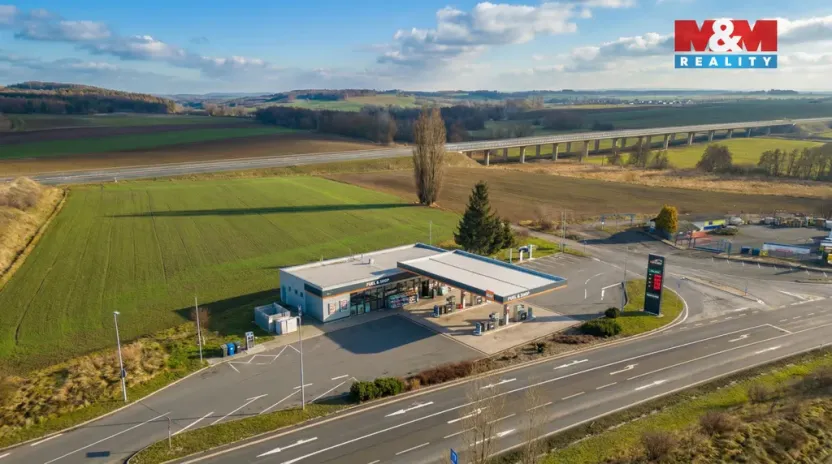 Prodej obchodního prostoru, Lochenice, 200 m2