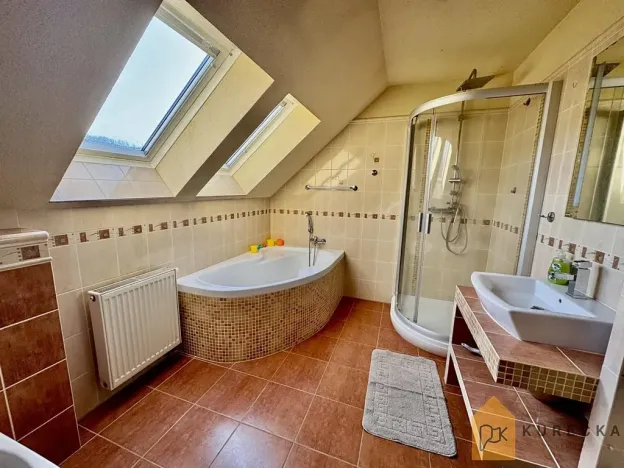 Prodej rodinného domu, Karlovice, 195 m2