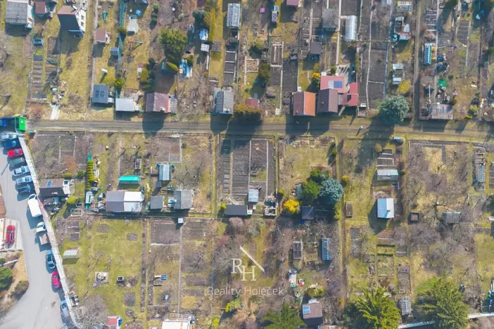 Prodej zahrady, Kladno, 303 m2