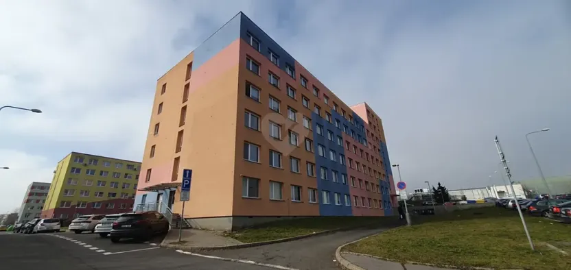 Pronájem bytu 1+kk, Praha - Černý Most, Bryksova, 19 m2