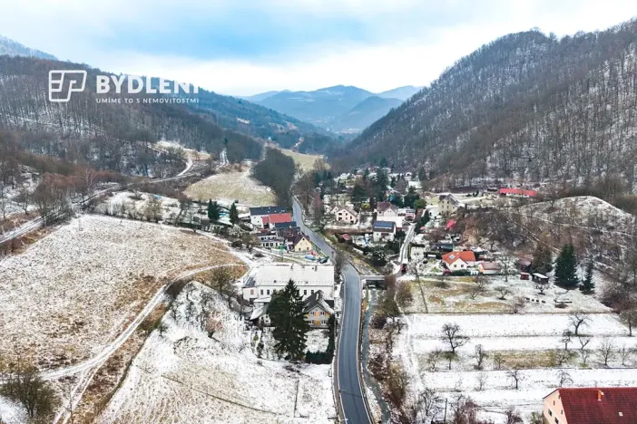 Prodej výrobních prostor, Malé Březno, 670 m2