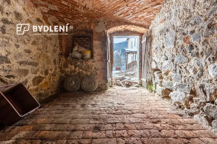 Prodej výrobních prostor, Malé Březno, 670 m2