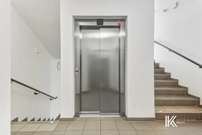 Prodej bytu 2+kk, Pardubice, Na Spravedlnosti, 53 m2