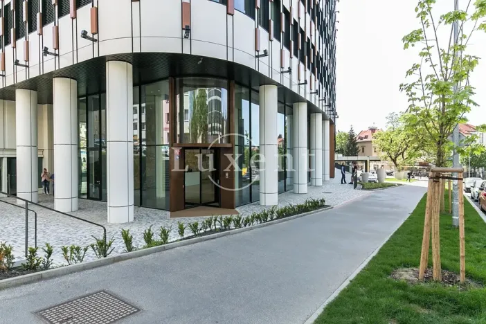 Pronájem obchodního prostoru, Praha - Nusle, Lomnického, 44 m2