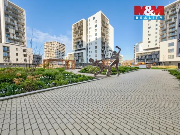 Pronájem bytu 1+kk, Praha, Mezi vodami, 30 m2