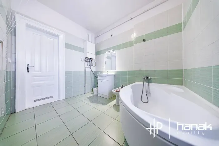 Prodej bytu 3+1, Olomouc, Komenského, 116 m2