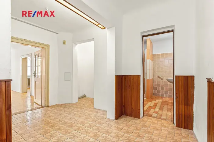 Prodej bytu 4+1, Praha - Malá Strana, Valdštejnská, 117 m2