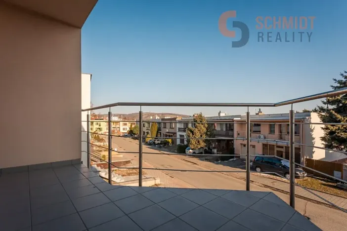 Prodej rodinného domu, Hustopeče, U Větrolamu, 300 m2