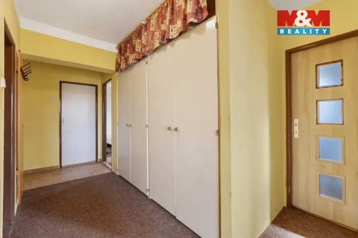 Prodej bytu 3+1, Bzová, 75 m2