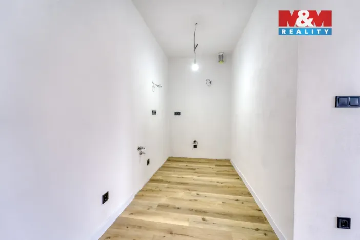 Prodej bytu 2+kk, Tlučná, Tlučenská kolonie, 40 m2