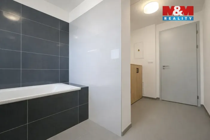 Pronájem bytu 2+kk, Praha - Hloubětín, Lehovecká, 57 m2