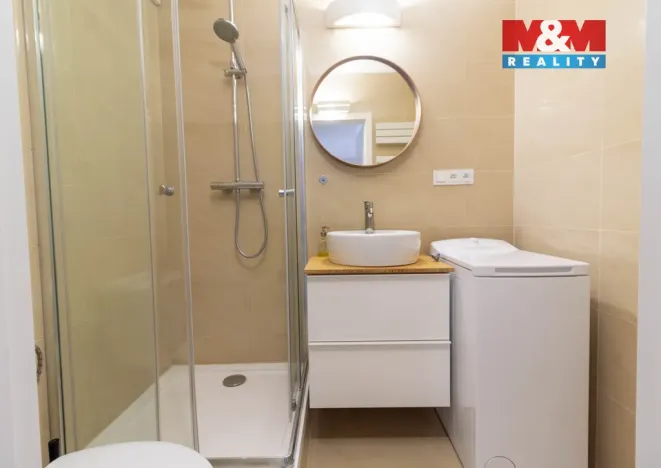 Pronájem bytu 1+kk, Praha - Karlín, Pernerova, 26 m2