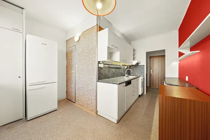 Prodej bytu 3+1, Studená, Komenského, 74 m2