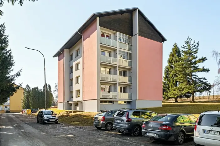 Prodej bytu 3+1, Studená, Komenského, 74 m2
