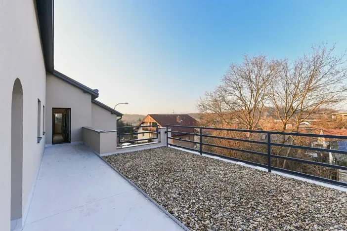 Pronájem ubytování, Praha - Hloubětín, Aloisovská, 340 m2