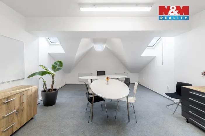 Prodej kanceláře, Ostrava - Kunčičky, Škrobálkova, 700 m2