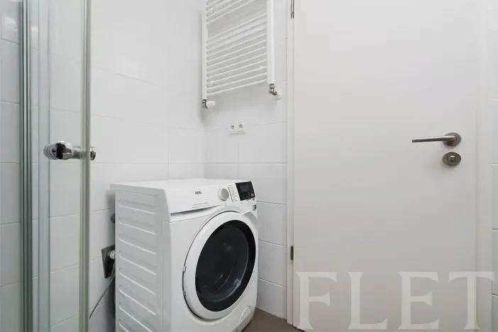 Pronájem bytu 1+kk, Praha - Libeň, Novovysočanská, 25 m2