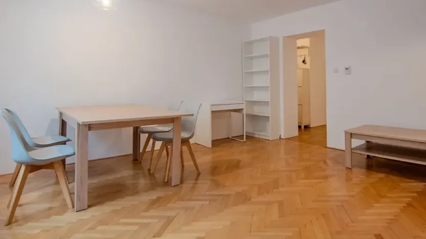 Pronájem bytu 2+1, Poděbrady, Hakenova, 51 m2