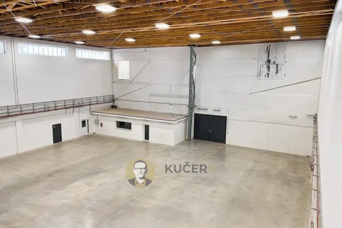 Prodej skladu, Kostelec nad Labem, Neratovická, 3457 m2