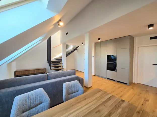 Pronájem ubytování, Praha - Vršovice, Ruská, 84 m2