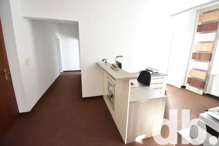 Pronájem kanceláře, Karlovy Vary, Bělehradská, 112 m2