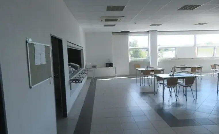 Prodej výrobních prostor, Klatovy, ul. 5. května, 3418 m2