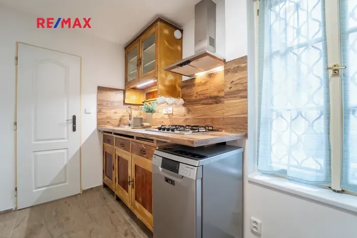 Prodej bytu 3+1, Praha - Malá Strana, Nebovidská, 57 m2