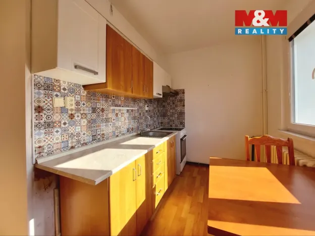 Prodej bytu 1+1, Karlovy Vary, Krymská, 37 m2