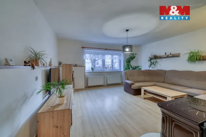 Prodej rodinného domu, Dobřany, Stromořadí, 86 m2