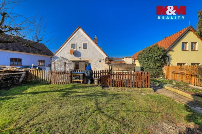 Prodej rodinného domu, Dobřany, Stromořadí, 86 m2