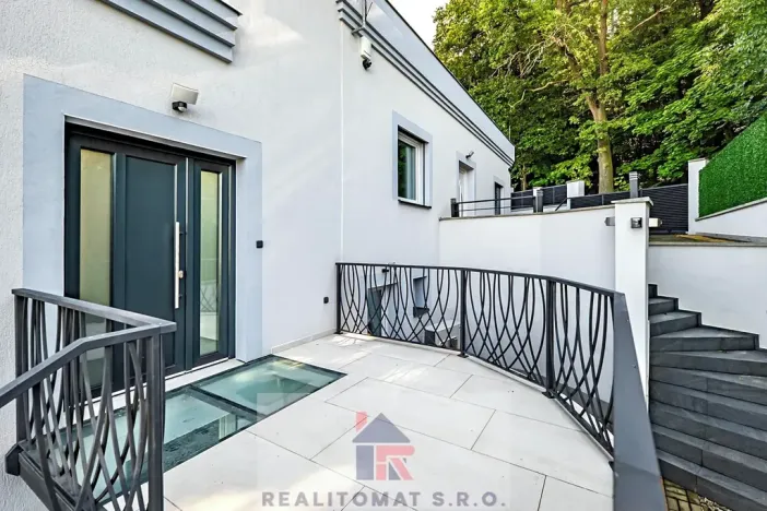 Pronájem bytu 4+kk, Praha - Komořany, Pod lesem, 127 m2