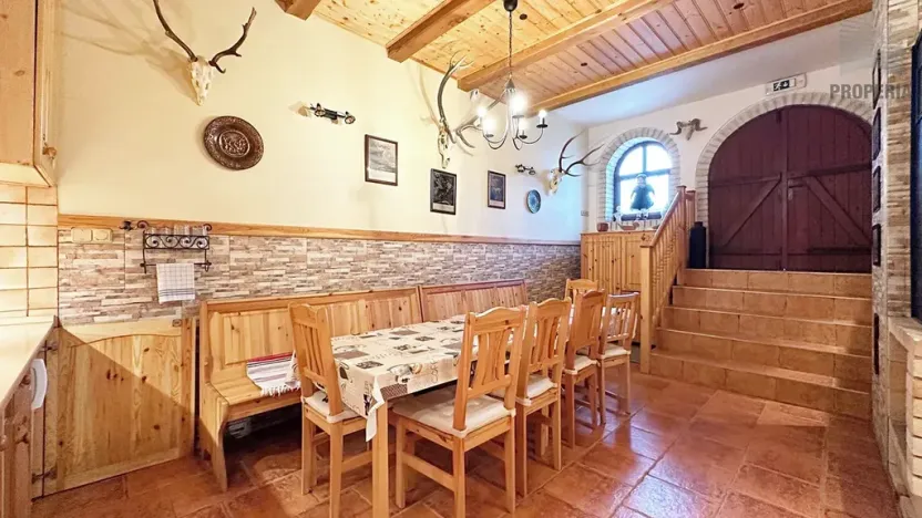 Prodej rodinného domu, Strachotín, Sklepní, 285 m2