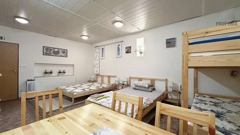 Prodej apartmánu, Strachotín, Sklepní, 285 m2