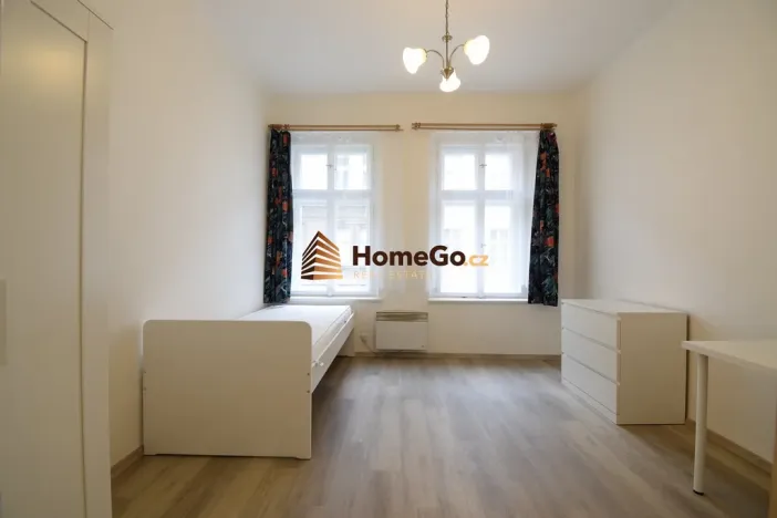 Pronájem bytu 1+kk, Praha - Vršovice, Sevastopolská, 17 m2