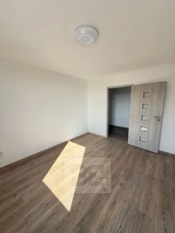 Pronájem bytu 2+1, Kladno, Čs. armády, 57 m2