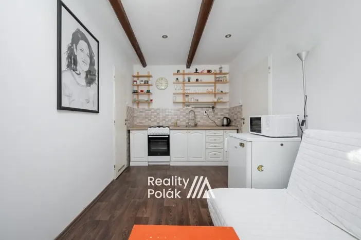 Pronájem bytu 1+1, Liberec, nám. Dr. E. Beneše, 37 m2