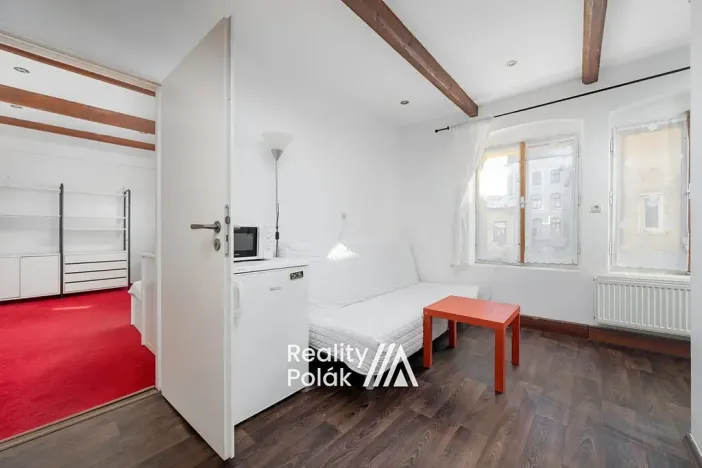 Pronájem bytu 1+1, Liberec, nám. Dr. E. Beneše, 37 m2