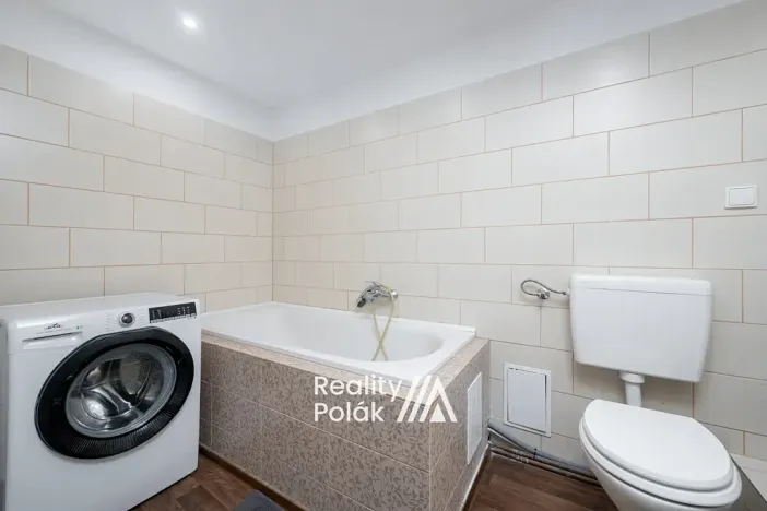 Pronájem bytu 1+1, Liberec, nám. Dr. E. Beneše, 37 m2