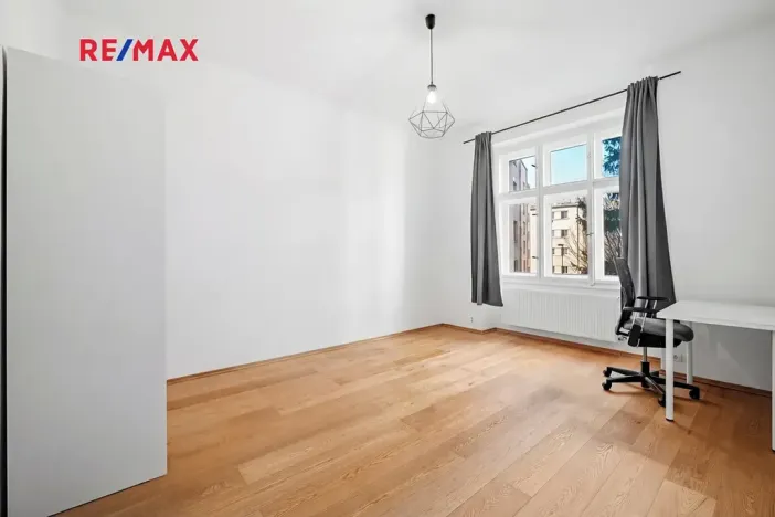 Prodej bytu 2+kk, Praha - Vršovice, Vršovické náměstí, 38 m2