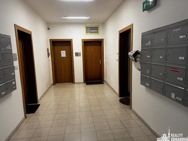 Pronájem kanceláře, Praha - Vinohrady, Korunní, 50 m2